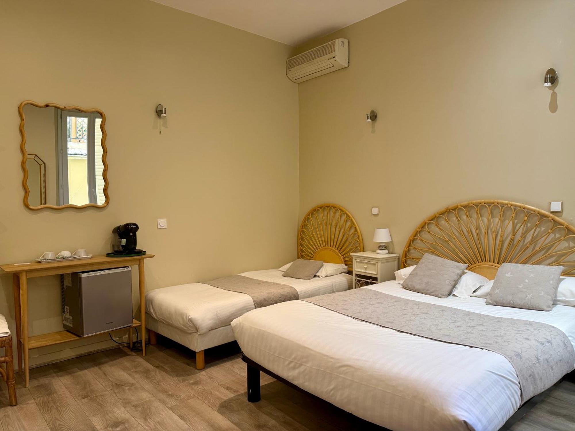 Garden Hotel 3*